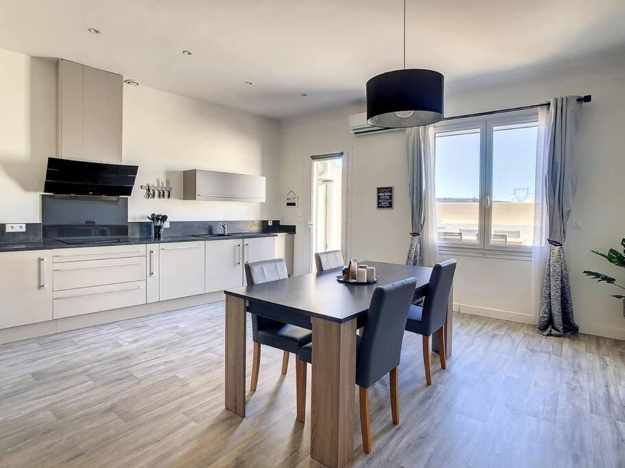 Homps - Appartement Avec Terrasse 4 Personnes Eksteriør billede
